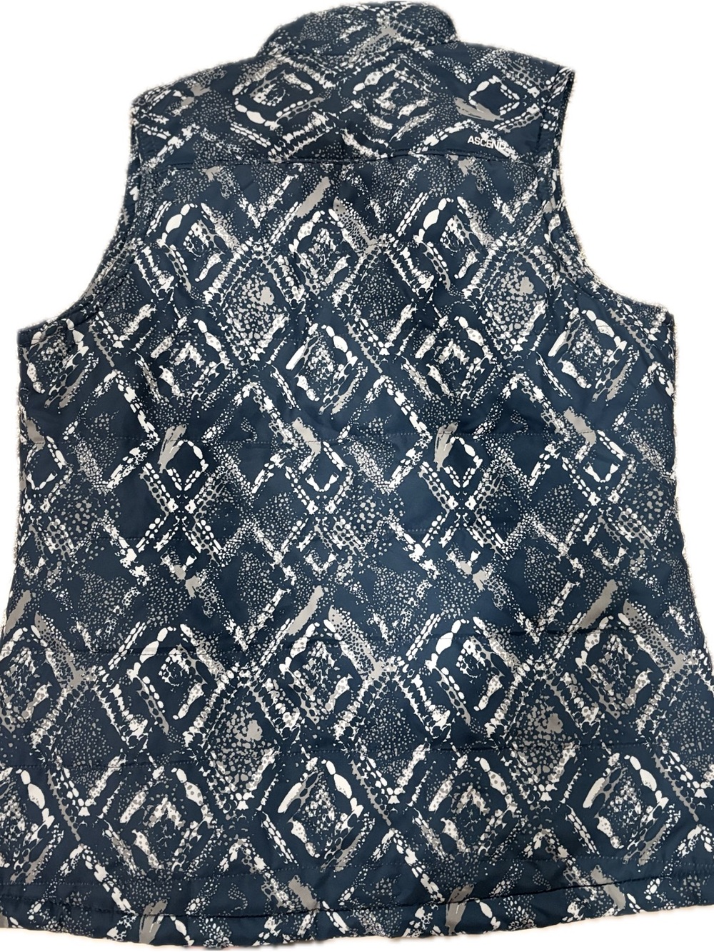 Ascend Thermal Light Women’s Printed Puffer Vest – Size Medium - Picture 3 of 5
